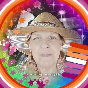 Meet your Posher, Lori